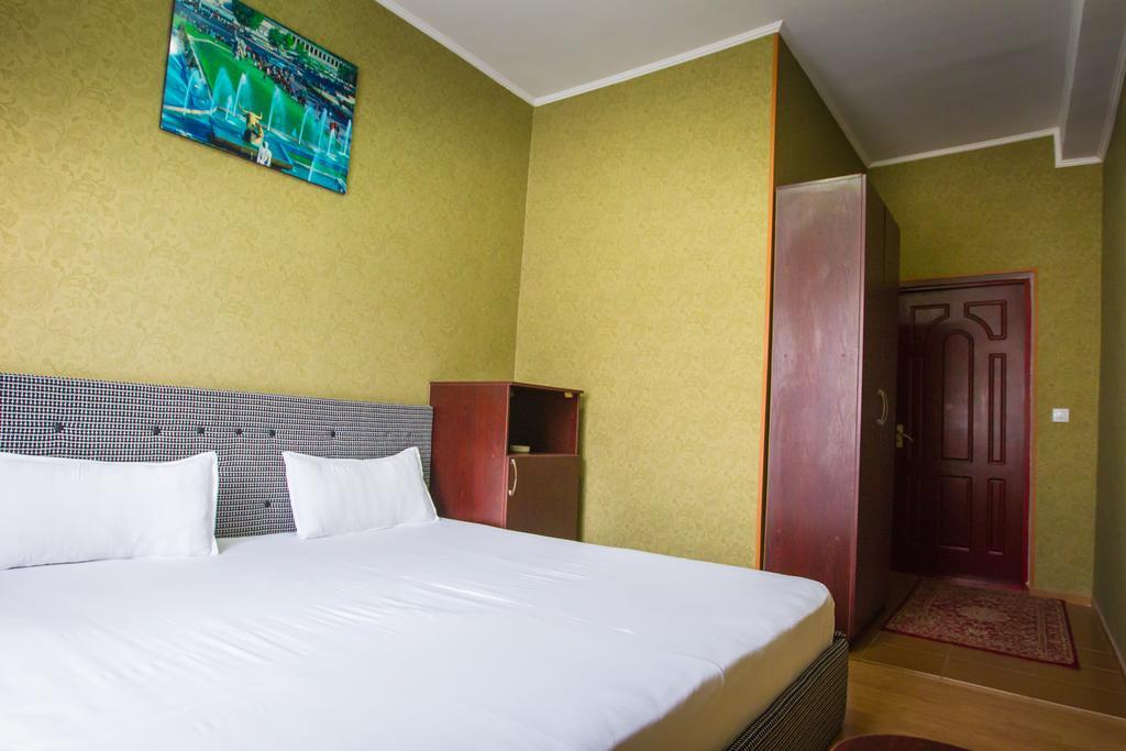 Diar Hotel Atyraū Habitación foto